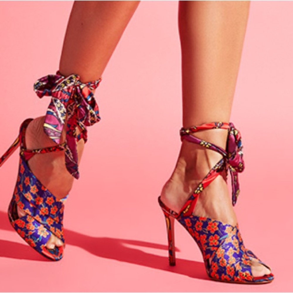 Jessica Simpson Jestella Knotted Scarf Tie Pumps